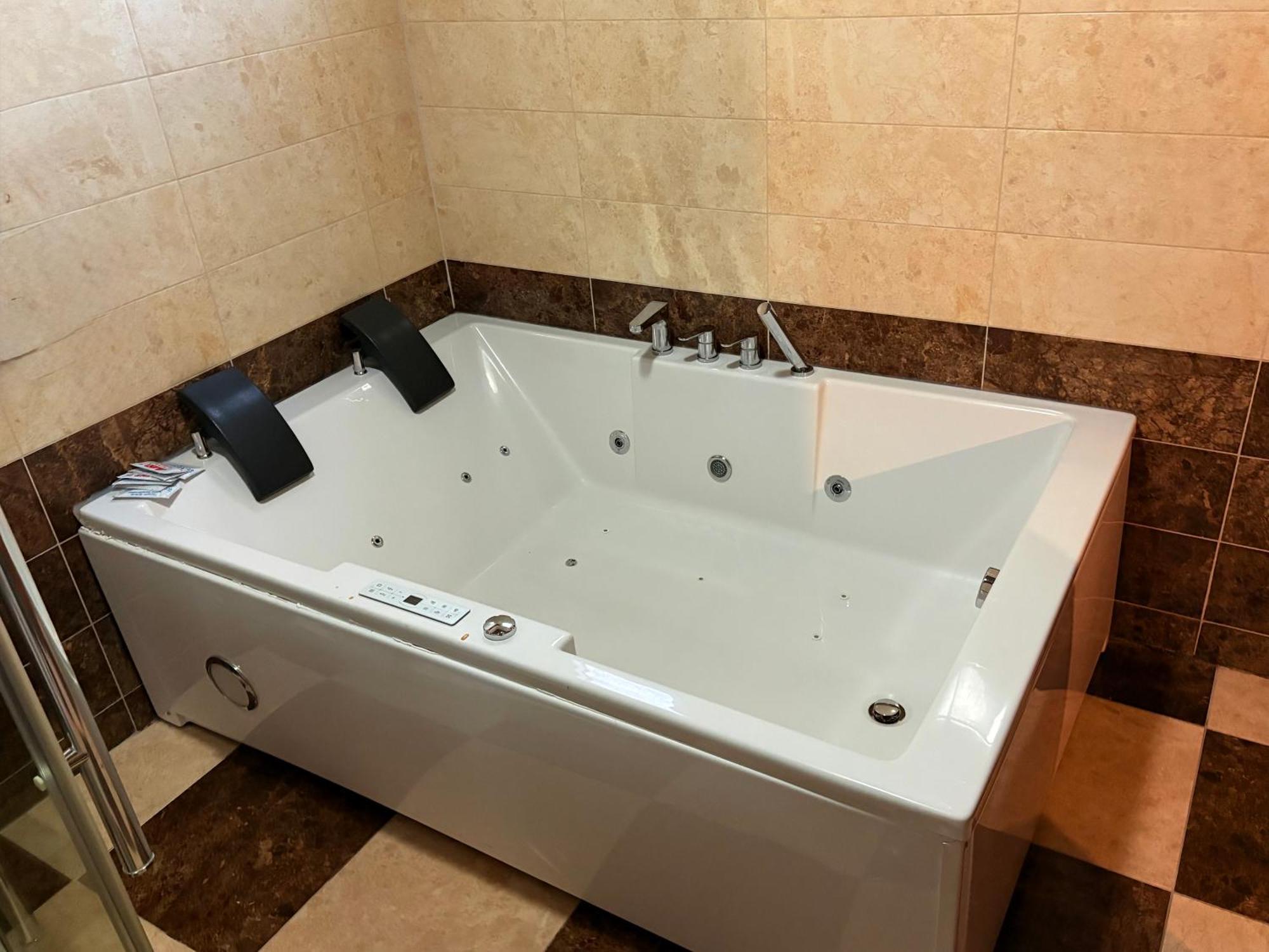 Hotel Europa 92 Ferizaj Eksteriør bilde